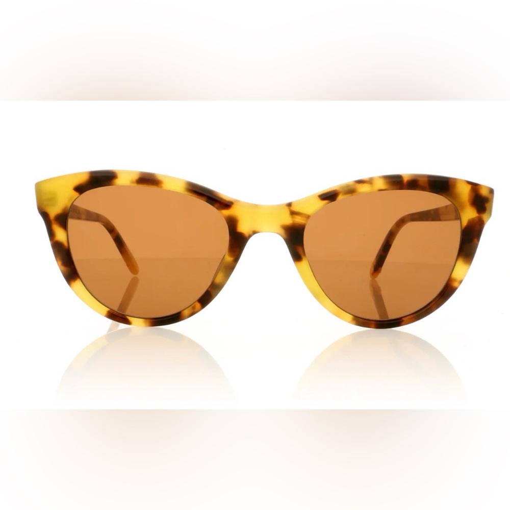 ISO Garret Leight Clare V collab cat eye glasses in tortoise shell!